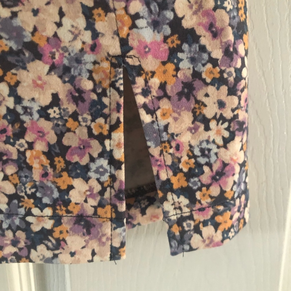Floral Women's Skirt multicolor- size 2 - Picture 7 of 10
